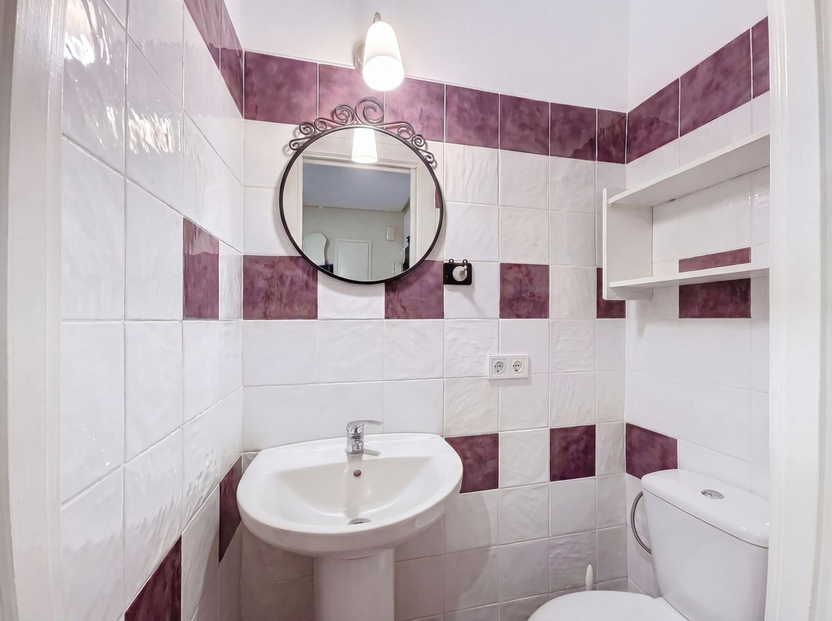 4 Bed Townhouse for sale in Nagüeles Costa Del Sol, Málaga, Spain