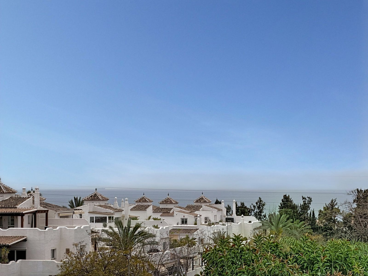 4 Bed Townhouse for sale in Nagüeles Costa Del Sol, Málaga, Spain