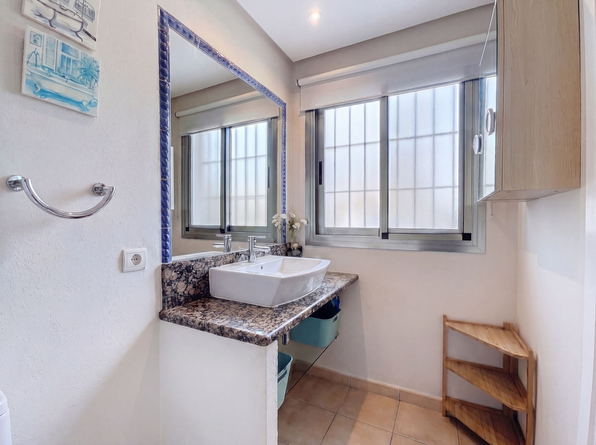 4 Bed Townhouse for sale in Nagüeles Costa Del Sol, Málaga, Spain