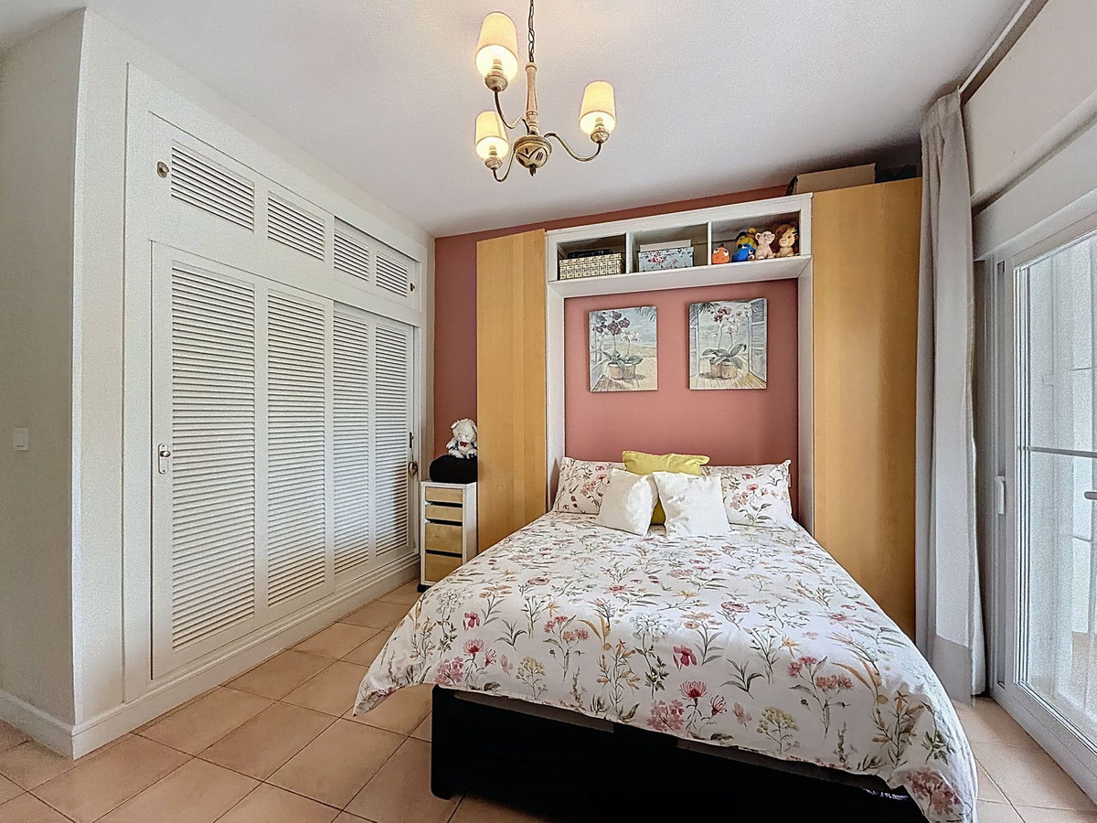 4 Bed Townhouse for sale in Nagüeles Costa Del Sol, Málaga, Spain
