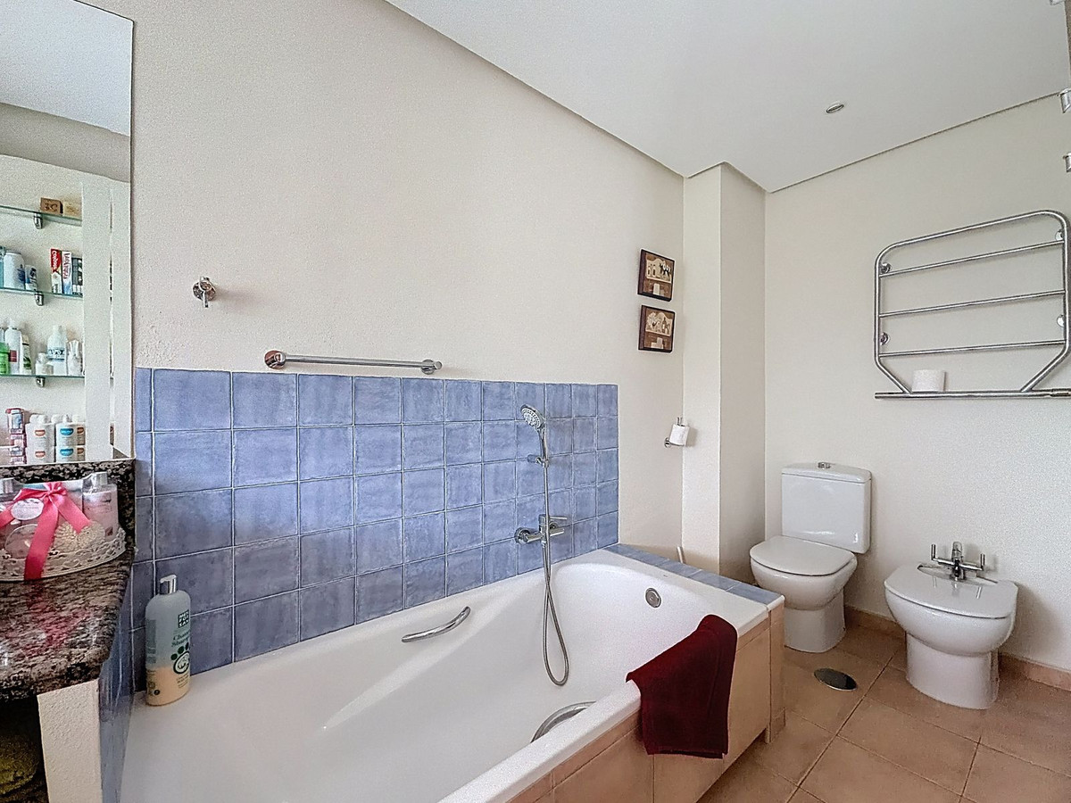 4 Bed Townhouse for sale in Nagüeles Costa Del Sol, Málaga, Spain