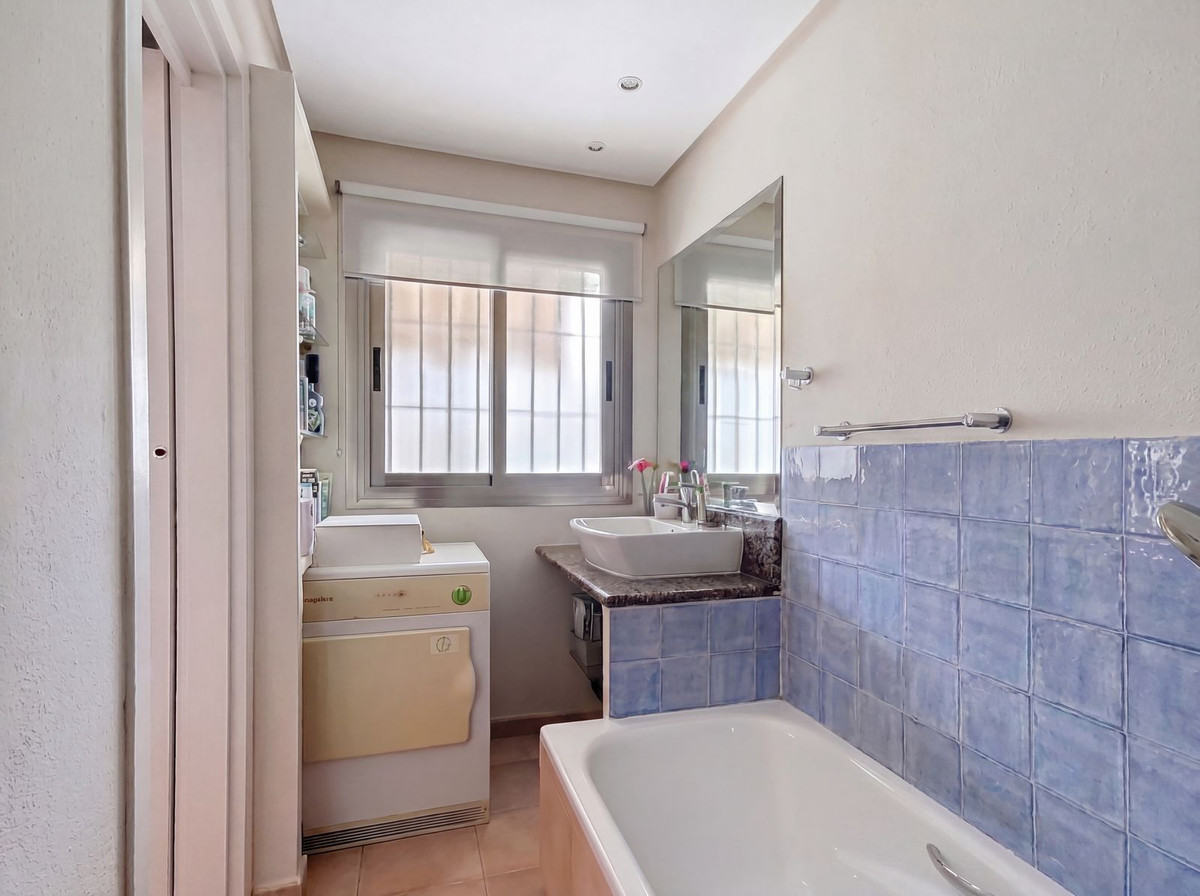 4 Bed Townhouse for sale in Nagüeles Costa Del Sol, Málaga, Spain