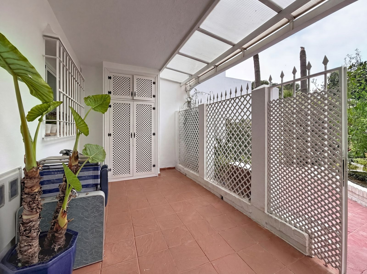 4 Bed Townhouse for sale in Nagüeles Costa Del Sol, Málaga, Spain