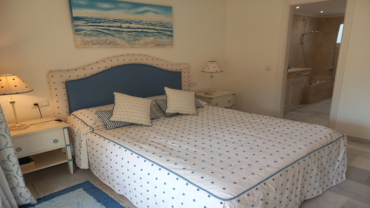 3 Bed Apartment for sale in Elviria Costa Del Sol, Málaga, Spain