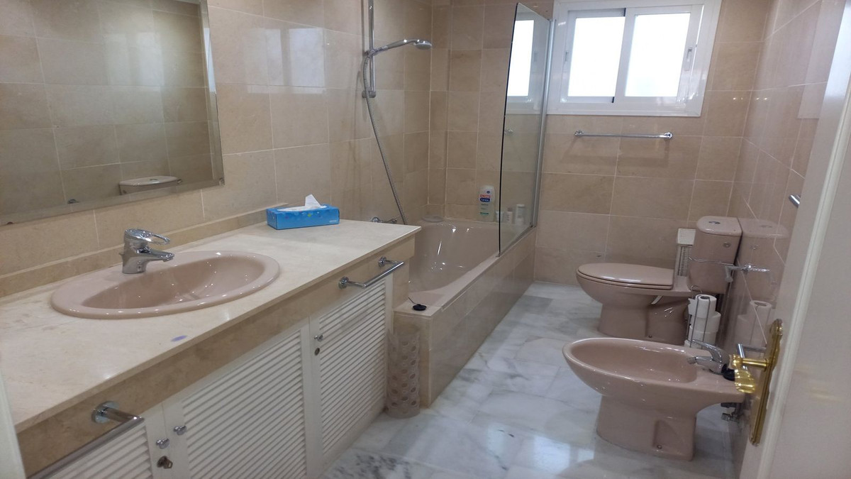 3 Bed Apartment for sale in Elviria Costa Del Sol, Málaga, Spain
