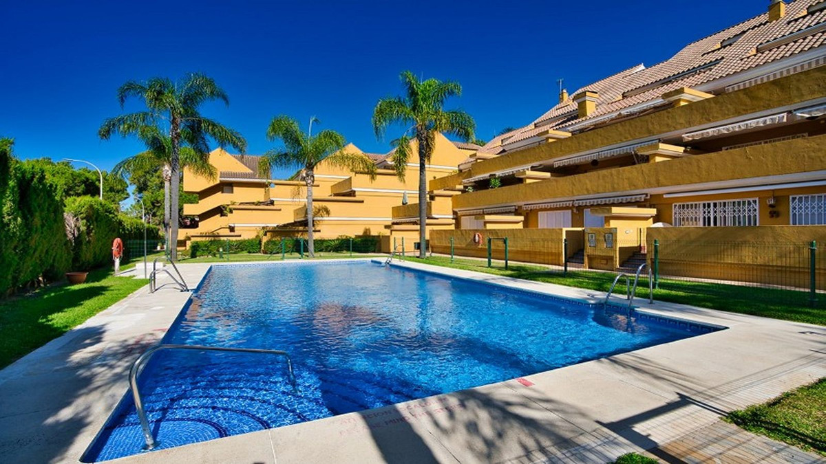 3 Bed Apartment for sale in Elviria Costa Del Sol, Málaga, Spain