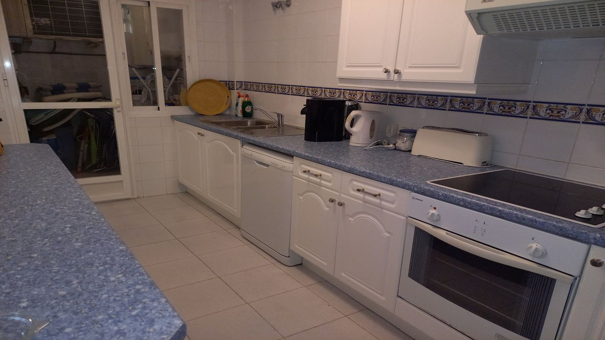 3 Bed Apartment for sale in Elviria Costa Del Sol, Málaga, Spain