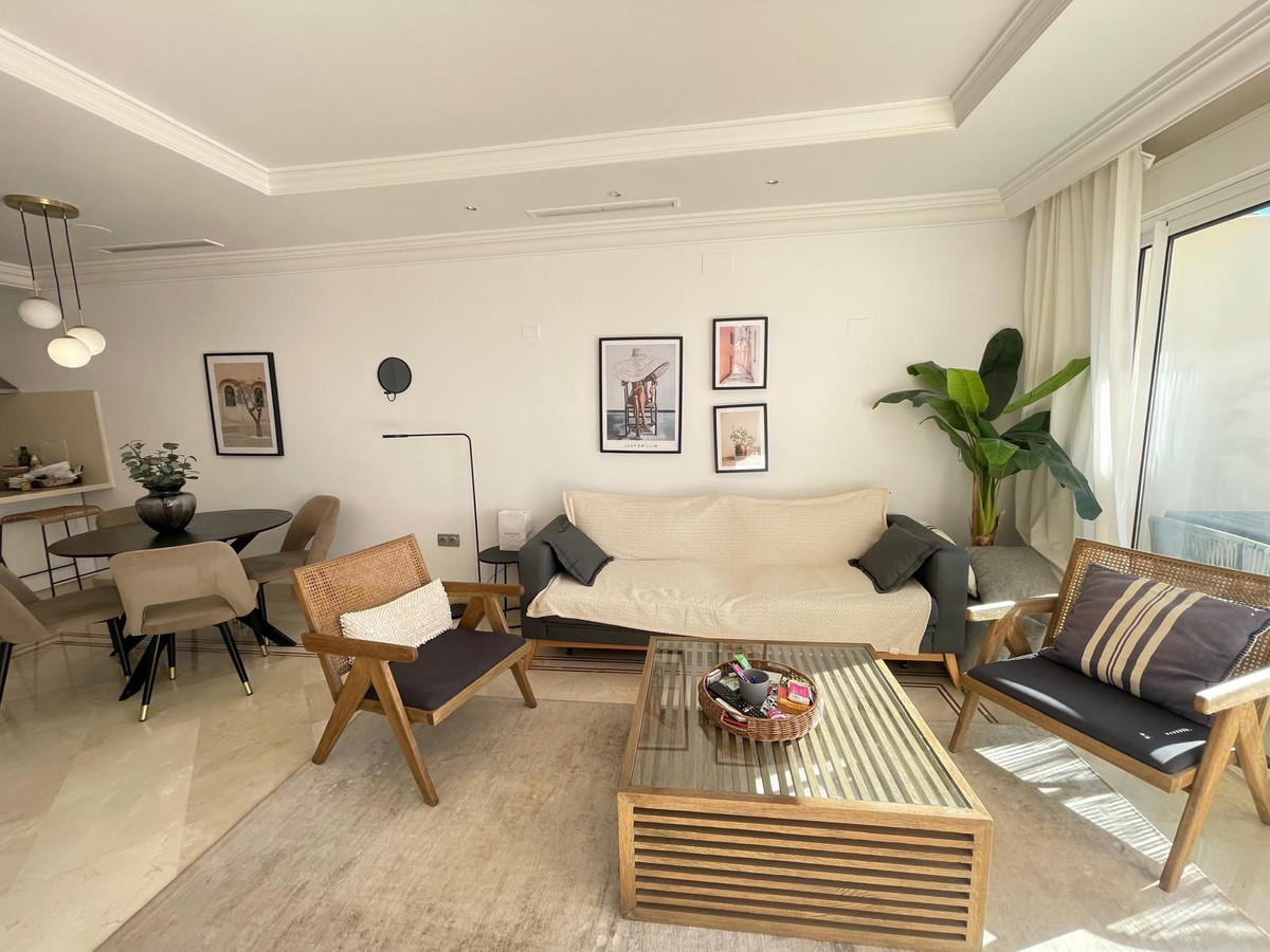 Se vende Apartamento Planta Media de 2 dormitorios en Costa Del Sol, Málaga, España