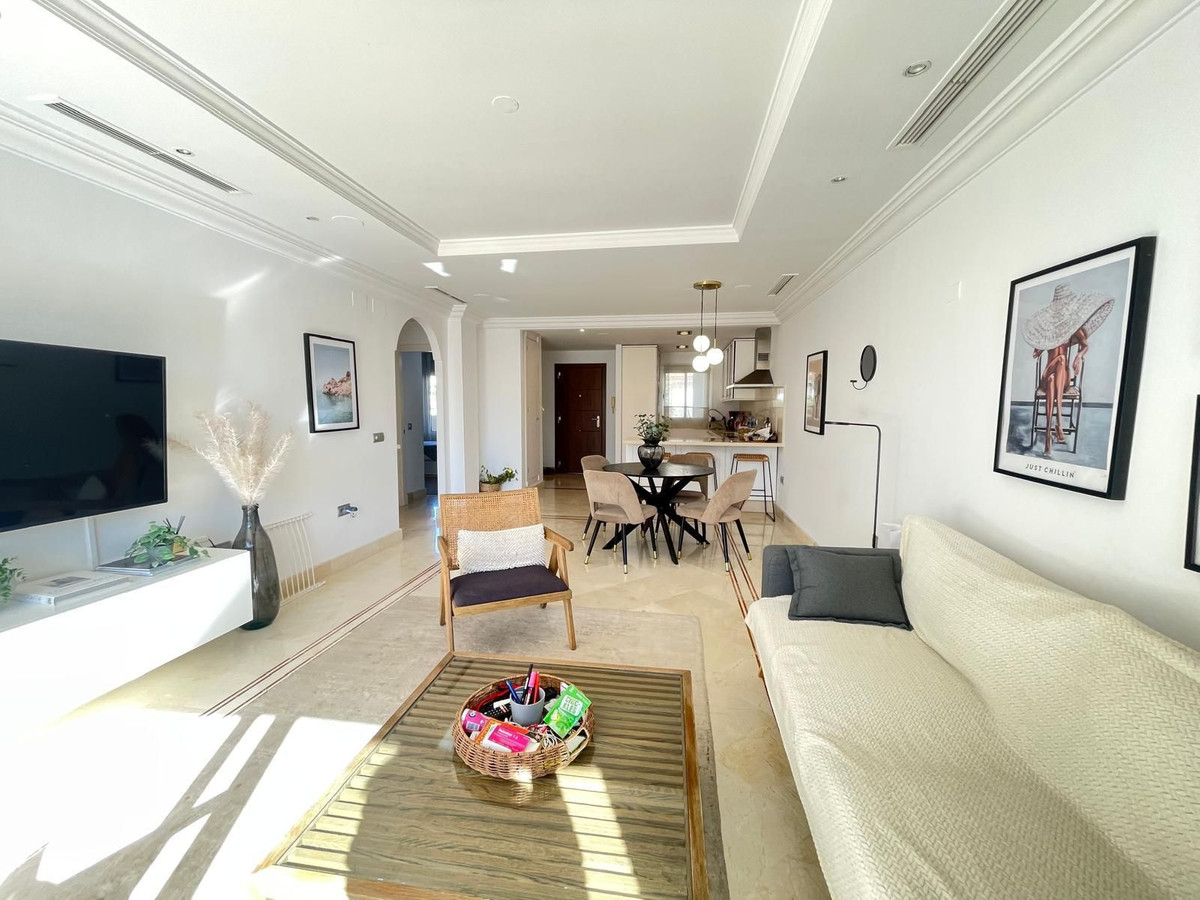 Se vende Apartamento Planta Media de 2 dormitorios en Costa Del Sol, Málaga, España