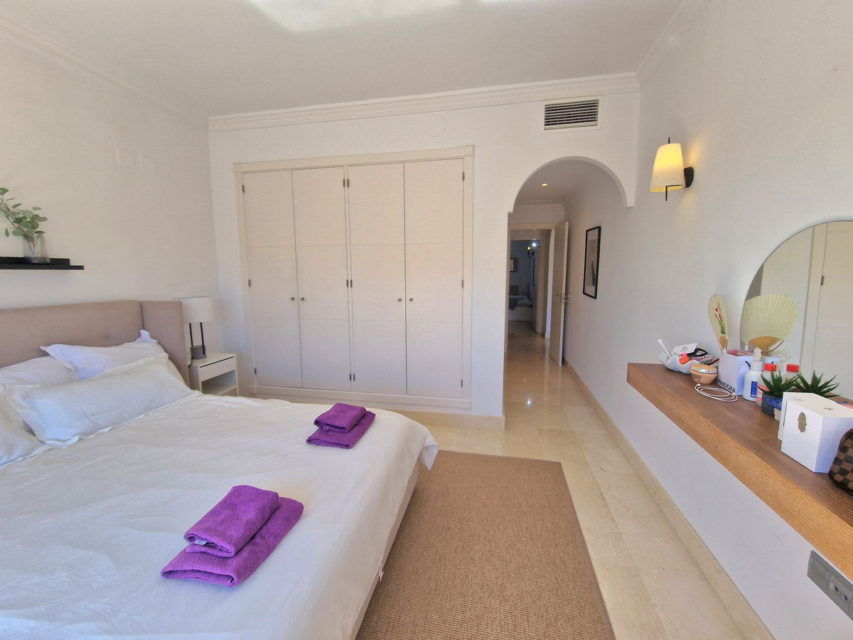 Se vende Apartamento Planta Media de 2 dormitorios en Costa Del Sol, Málaga, España