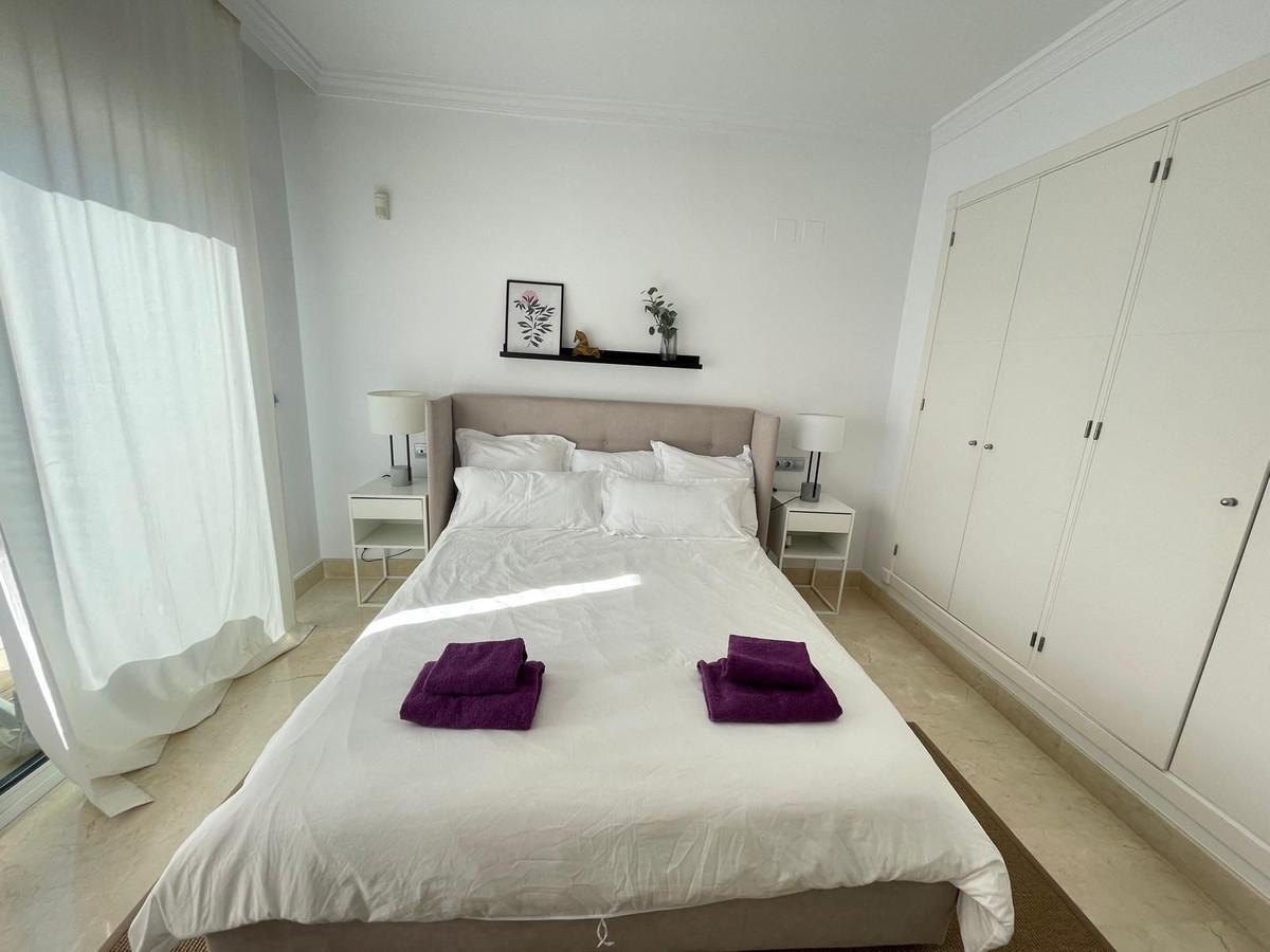 Se vende Apartamento Planta Media de 2 dormitorios en Costa Del Sol, Málaga, España