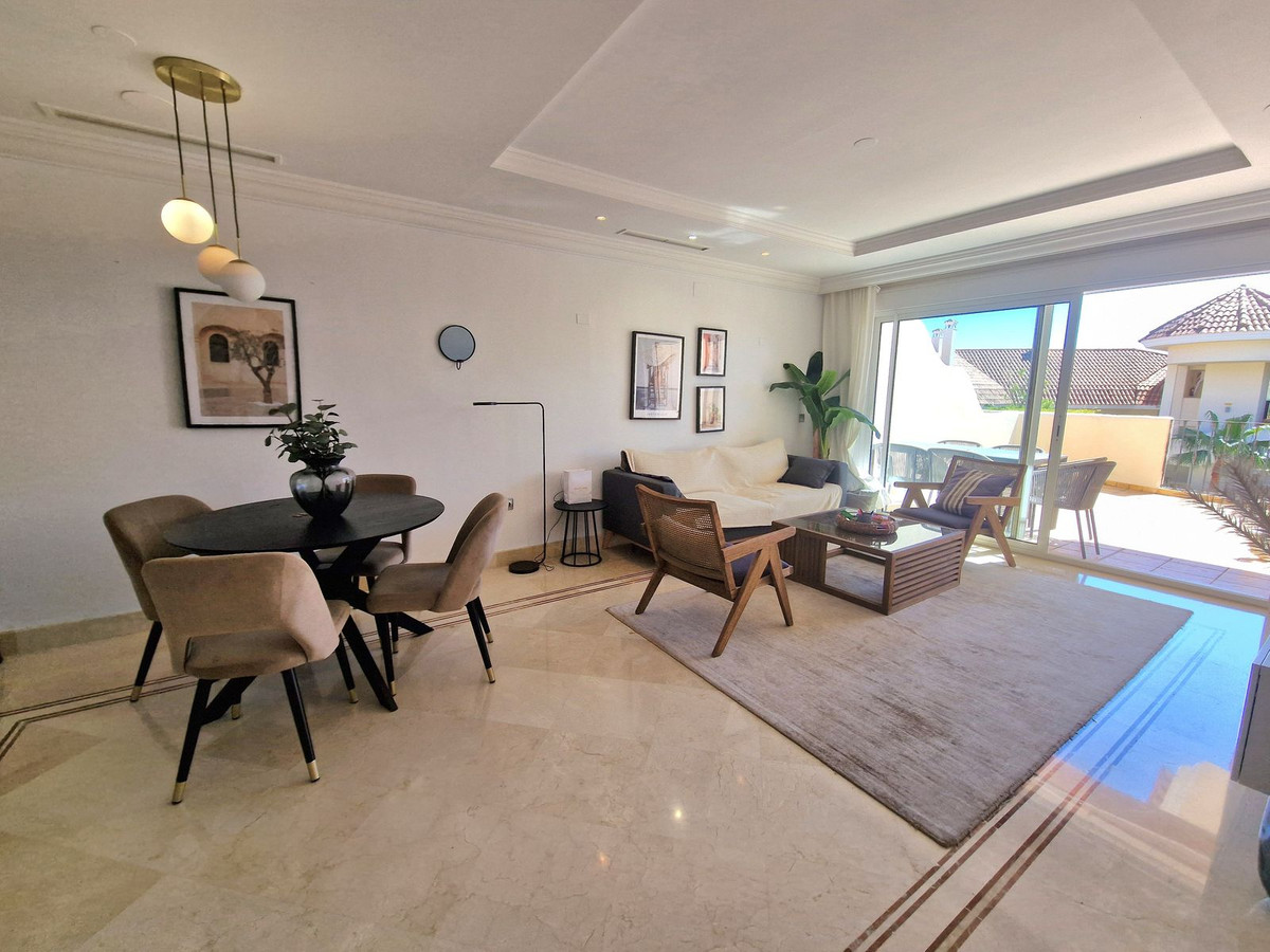 Se vende Apartamento Planta Media de 2 dormitorios en Costa Del Sol, Málaga, España