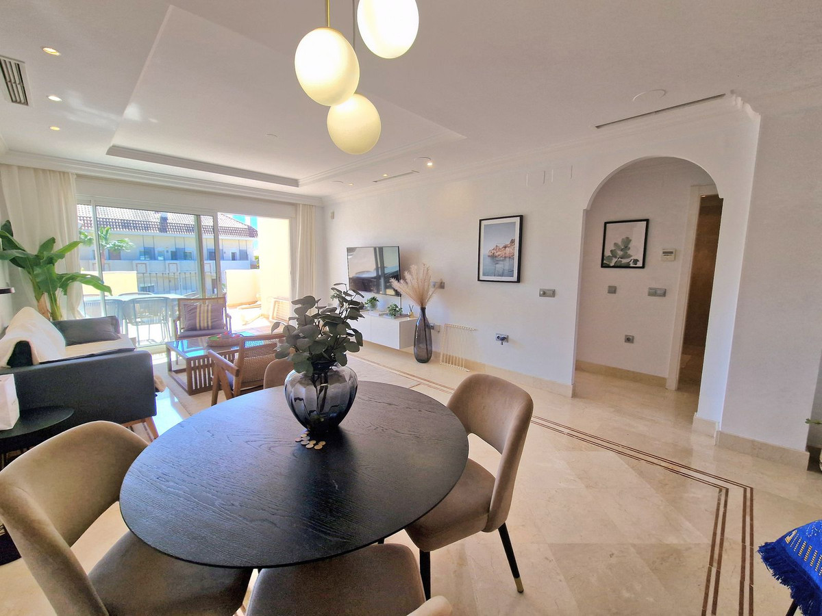 Se vende Apartamento Planta Media de 2 dormitorios en Costa Del Sol, Málaga, España