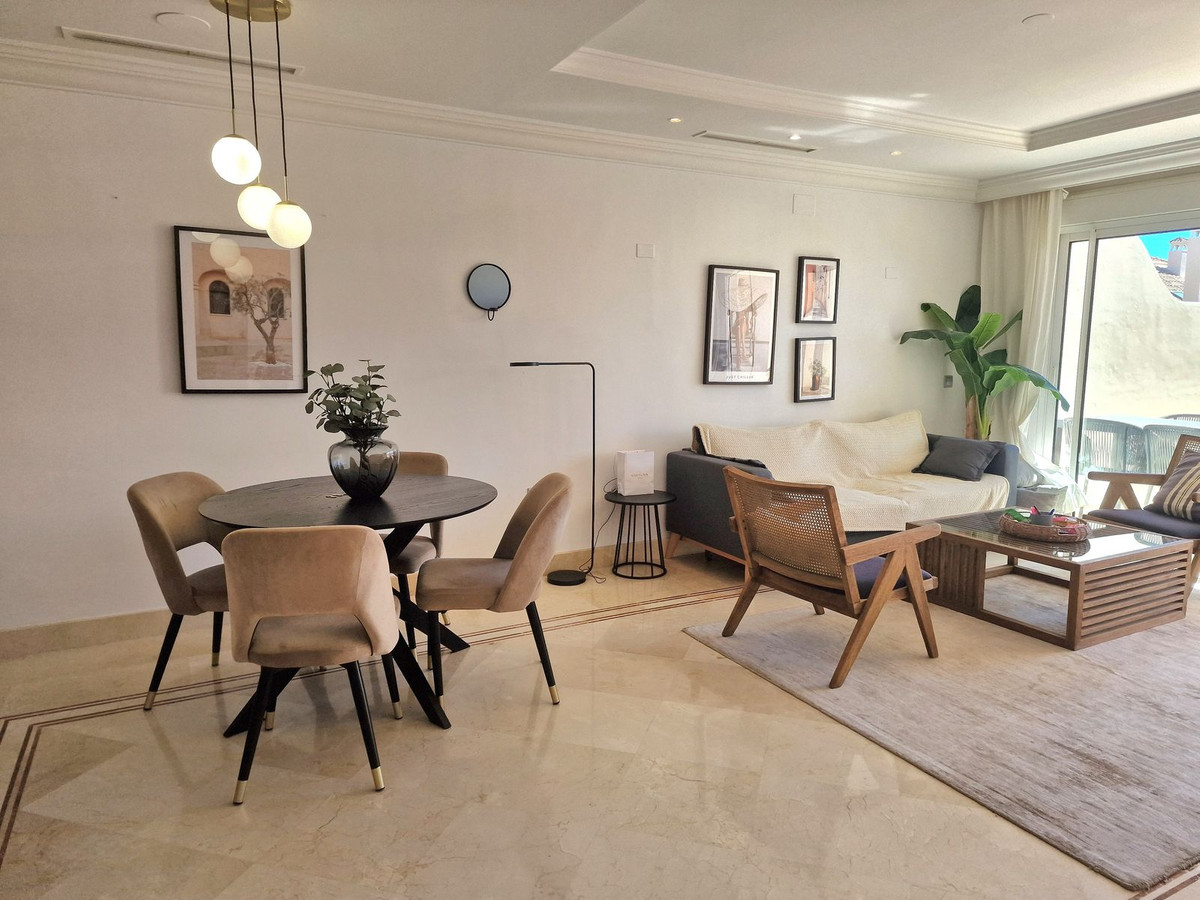 Se vende Apartamento Planta Media de 2 dormitorios en Costa Del Sol, Málaga, España