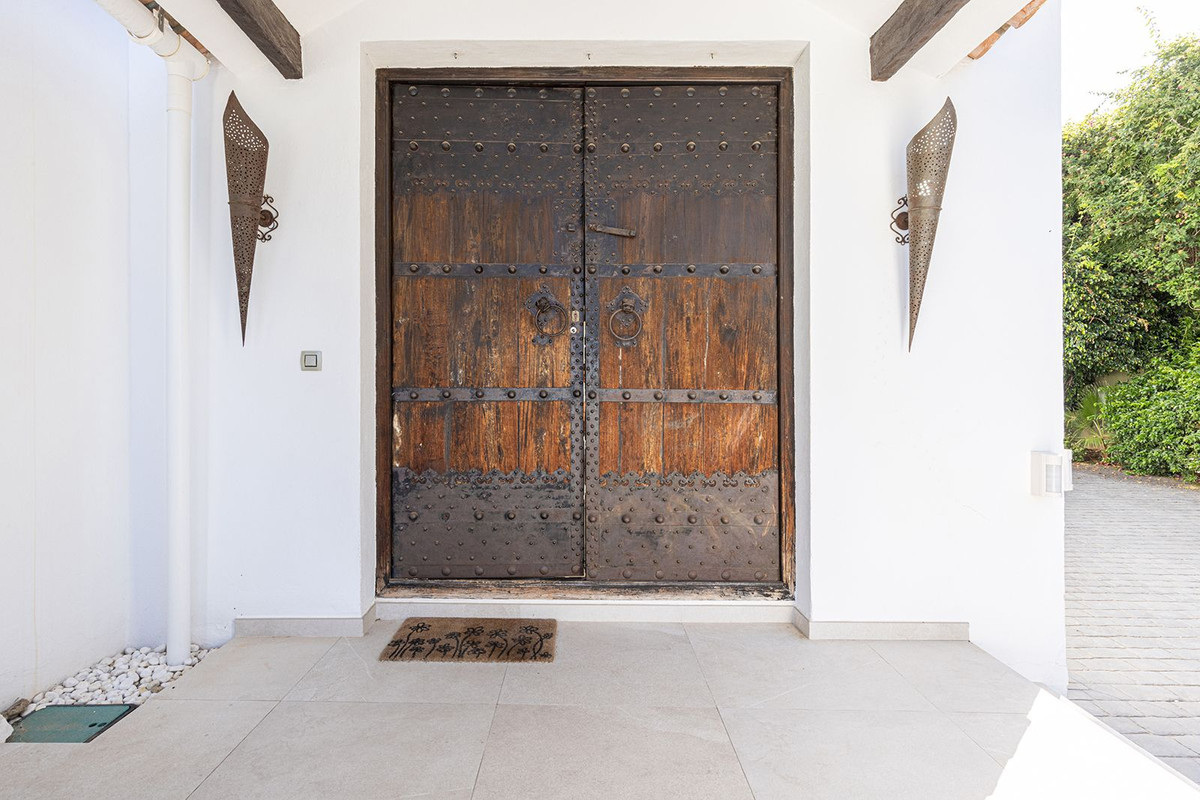5 Bed Townhouse for sale in El Rosario Costa Del Sol, Málaga, Spain