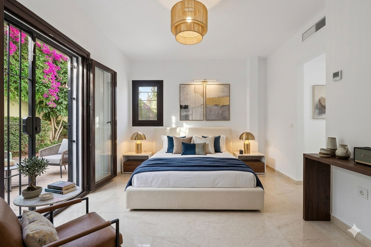 5 Bed Townhouse for sale in El Rosario Costa Del Sol, Málaga, Spain