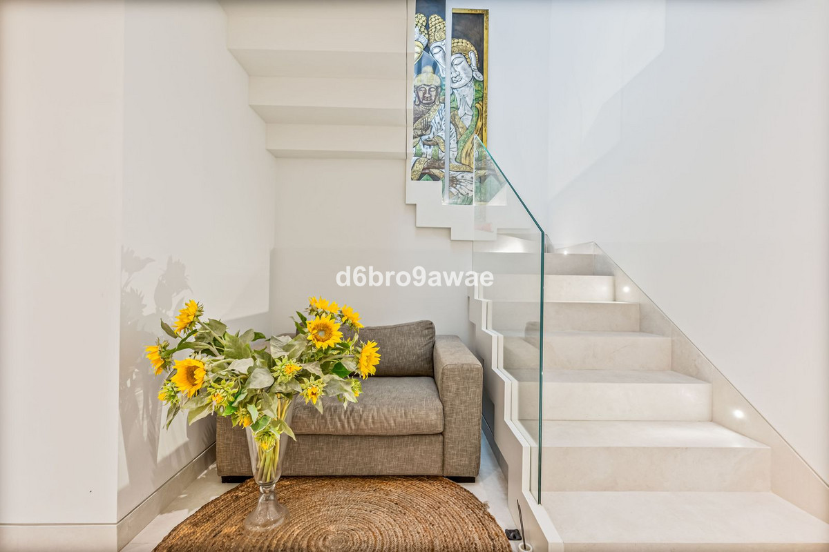 Se vende Villa - Chalet de 4 dormitorios en Costa Del Sol, Málaga, España