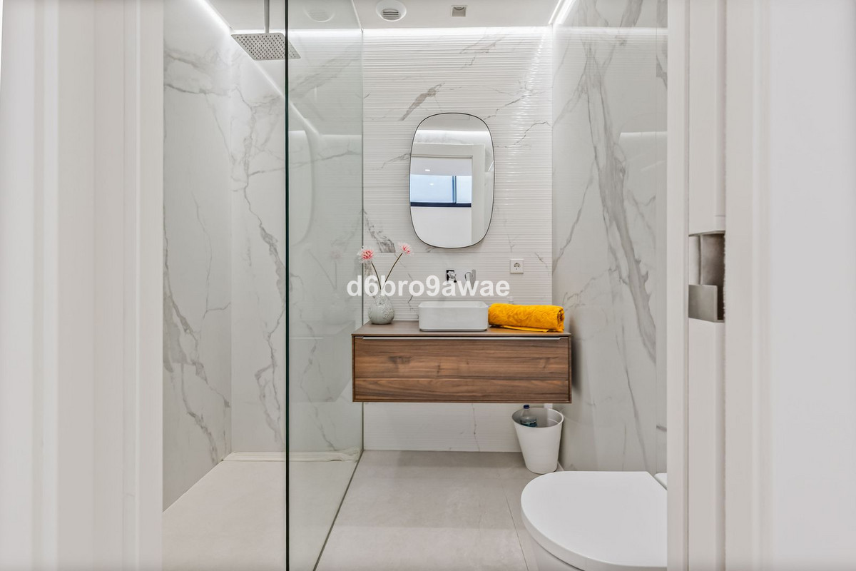 Se vende Villa - Chalet de 4 dormitorios en Costa Del Sol, Málaga, España