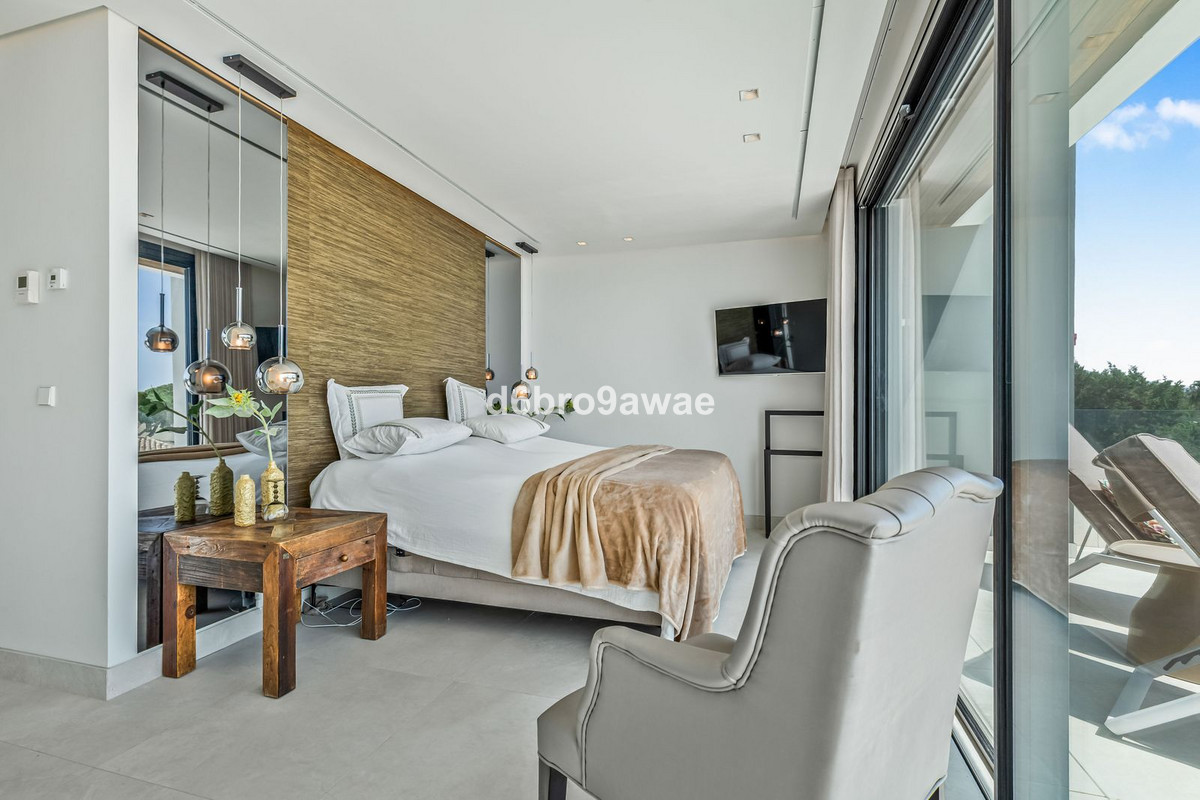 Se vende Villa - Chalet de 4 dormitorios en Costa Del Sol, Málaga, España