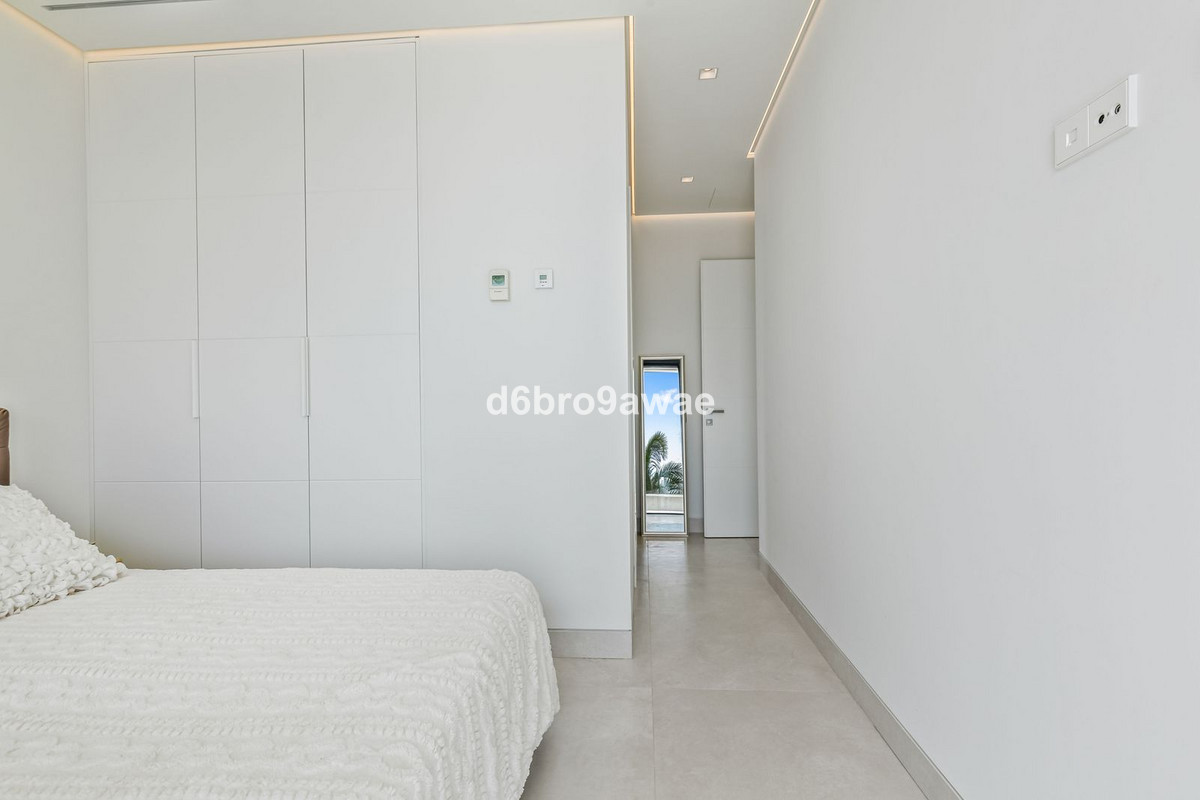 Se vende Villa - Chalet de 4 dormitorios en Costa Del Sol, Málaga, España