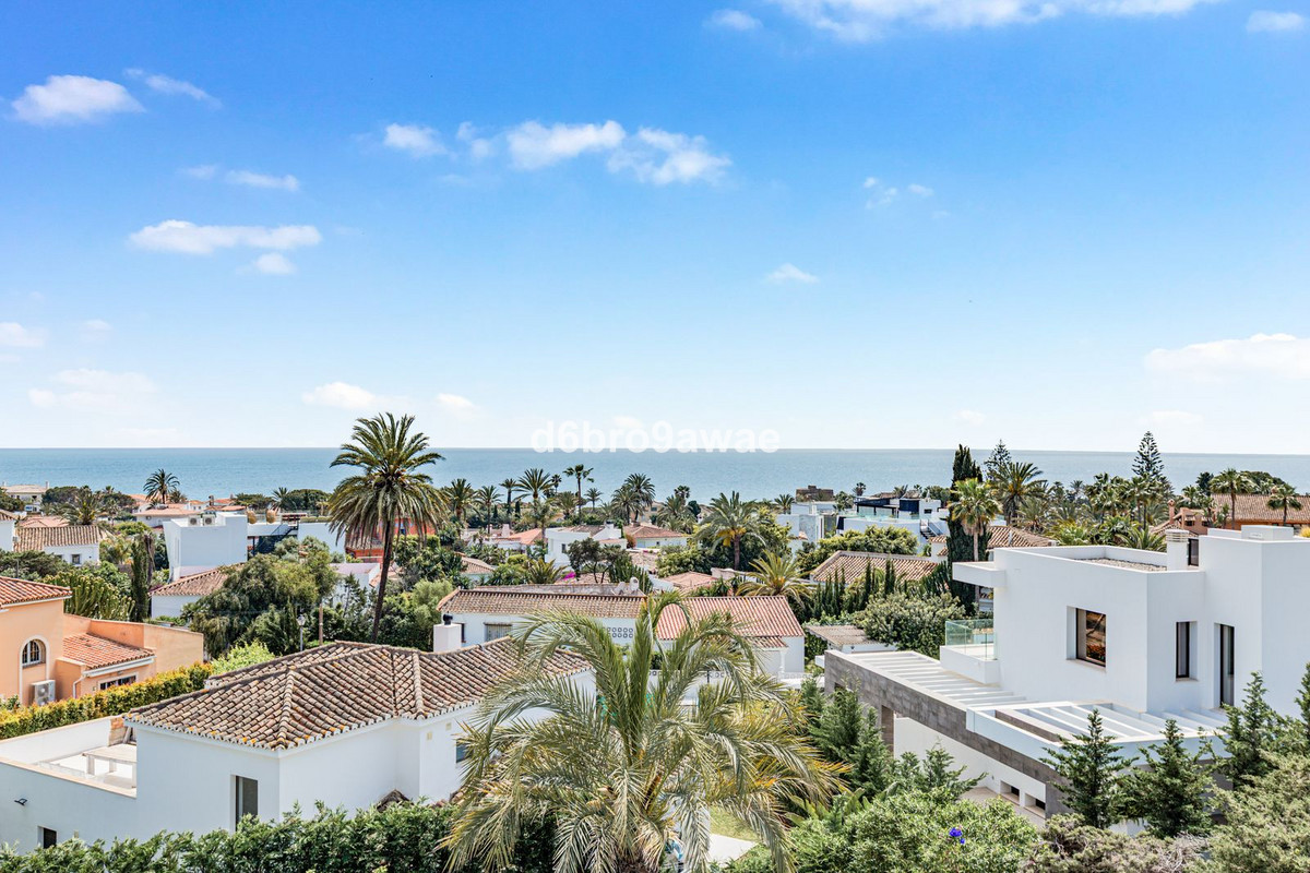 Se vende Villa - Chalet de 4 dormitorios en Costa Del Sol, Málaga, España