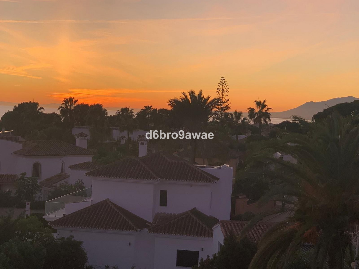Se vende Villa - Chalet de 4 dormitorios en Costa Del Sol, Málaga, España