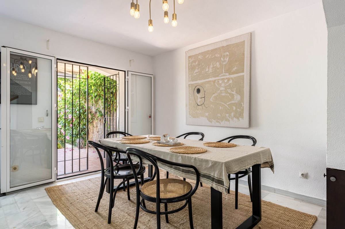 5 Bed Townhouse for sale in The Golden Mile Costa Del Sol, Málaga, Spain