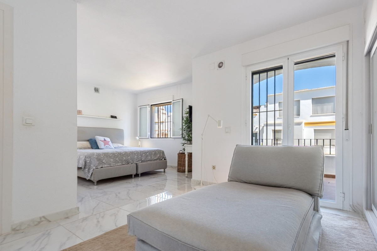 5 Bed Townhouse for sale in The Golden Mile Costa Del Sol, Málaga, Spain