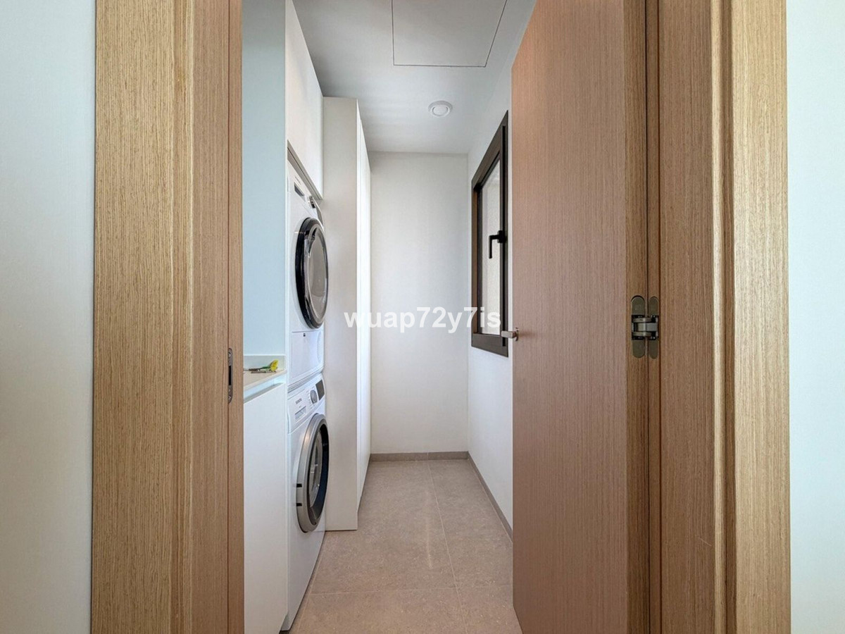 3 Bed Apartment for sale in La Quinta Costa Del Sol, Málaga, Spain