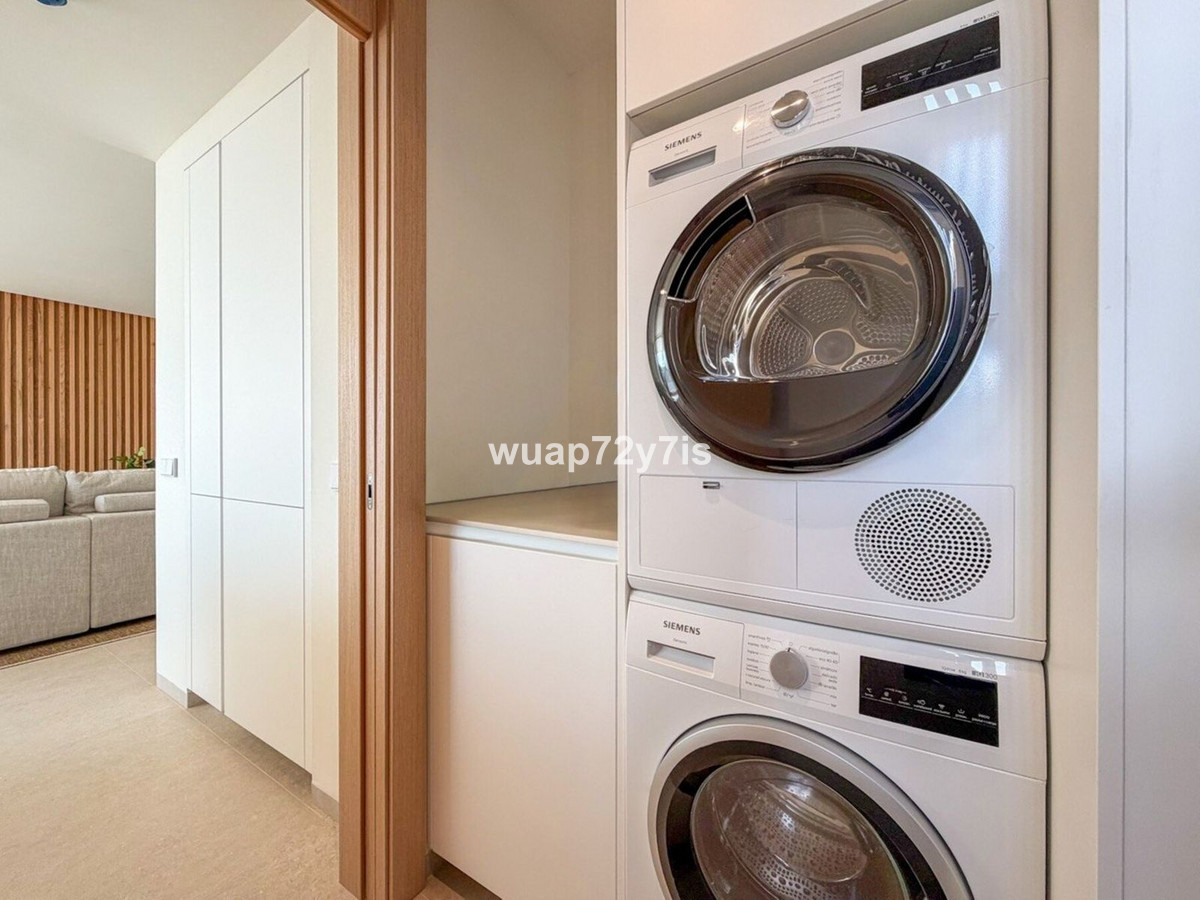 3 Bed Apartment for sale in La Quinta Costa Del Sol, Málaga, Spain