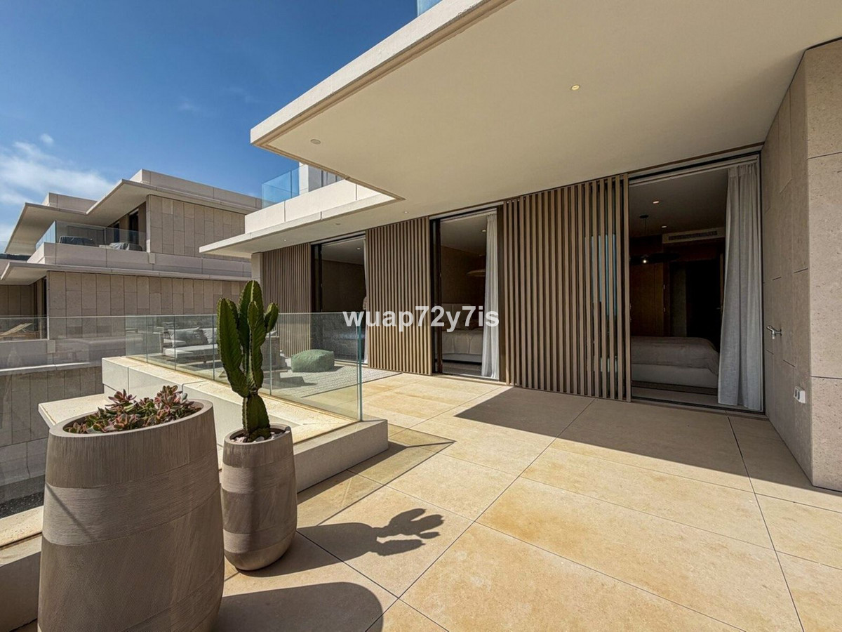 3 Bed Apartment for sale in La Quinta Costa Del Sol, Málaga, Spain