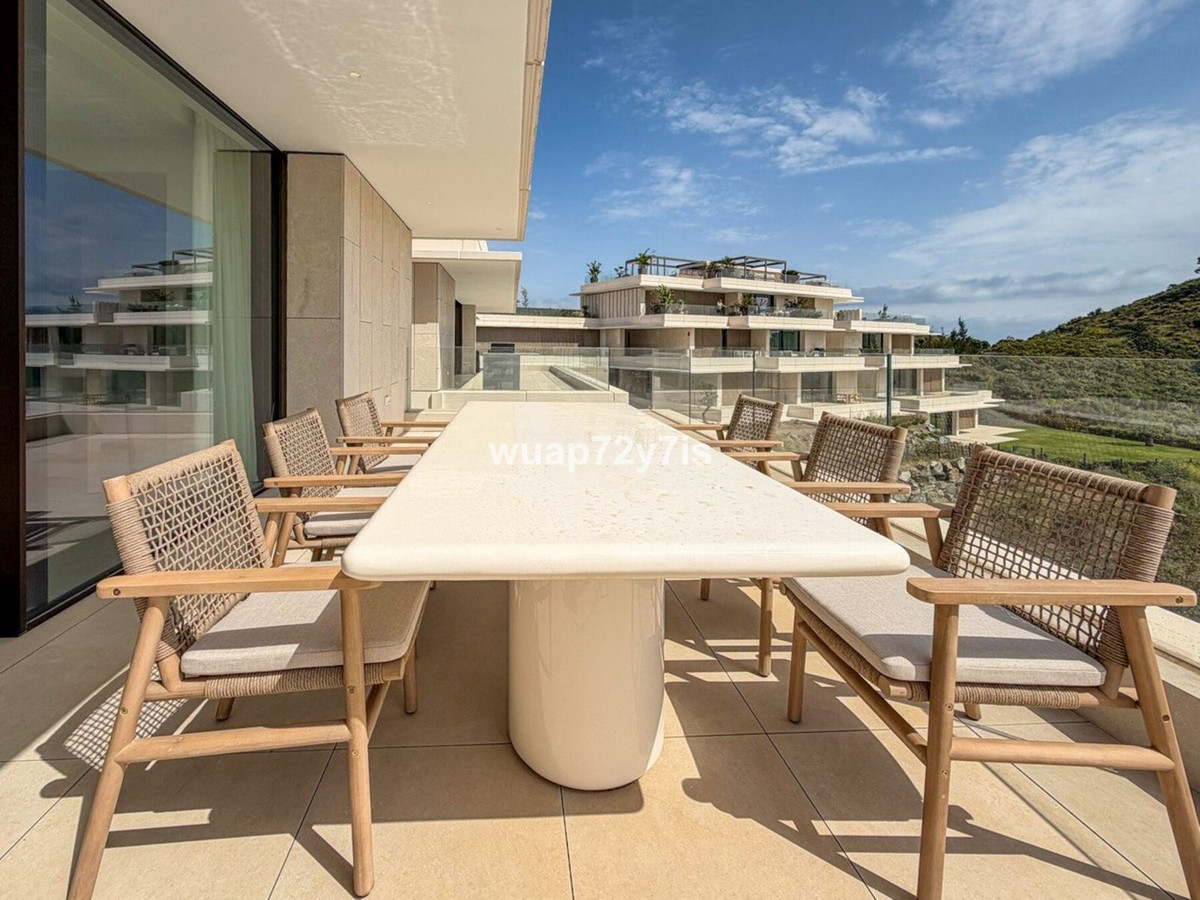 3 Bed Apartment for sale in La Quinta Costa Del Sol, Málaga, Spain