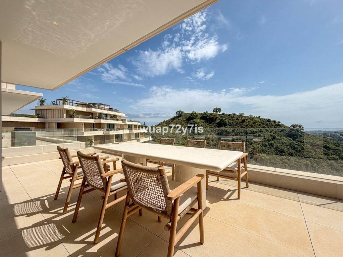 3 Bed Apartment for sale in La Quinta Costa Del Sol, Málaga, Spain