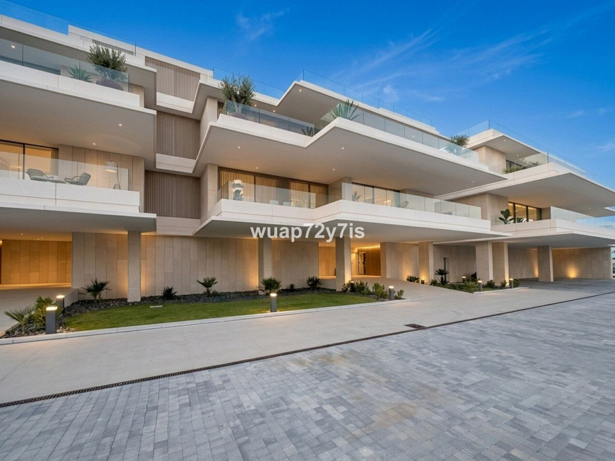 3 Bed Apartment for sale in La Quinta Costa Del Sol, Málaga, Spain