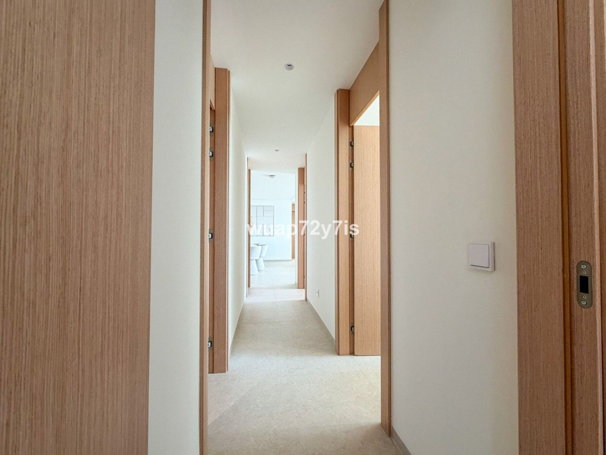 3 Bed Apartment for sale in La Quinta Costa Del Sol, Málaga, Spain