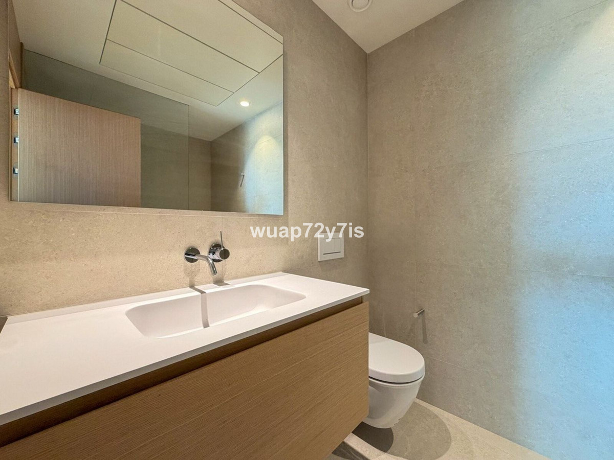 3 Bed Apartment for sale in La Quinta Costa Del Sol, Málaga, Spain