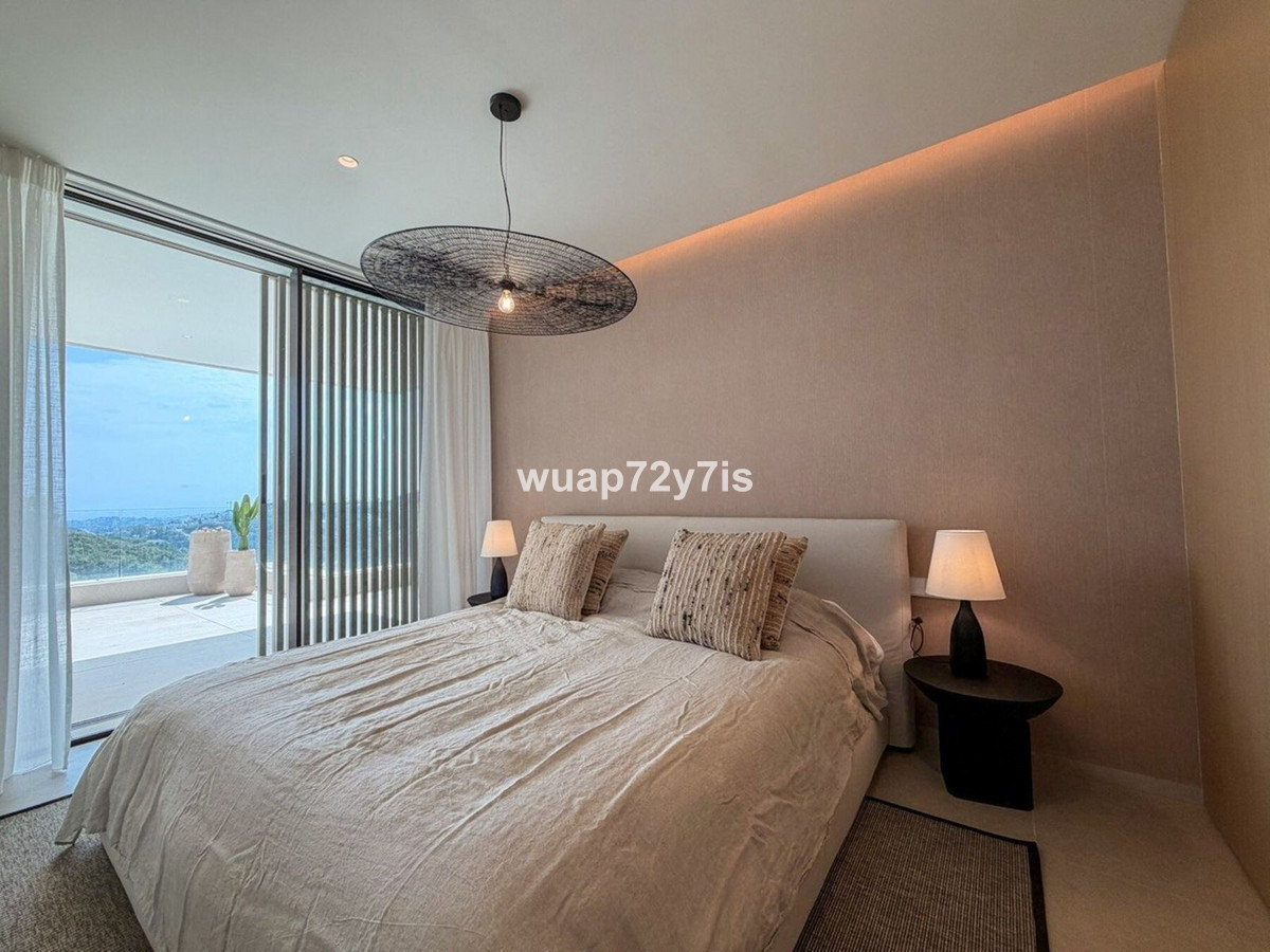 3 Bed Apartment for sale in La Quinta Costa Del Sol, Málaga, Spain