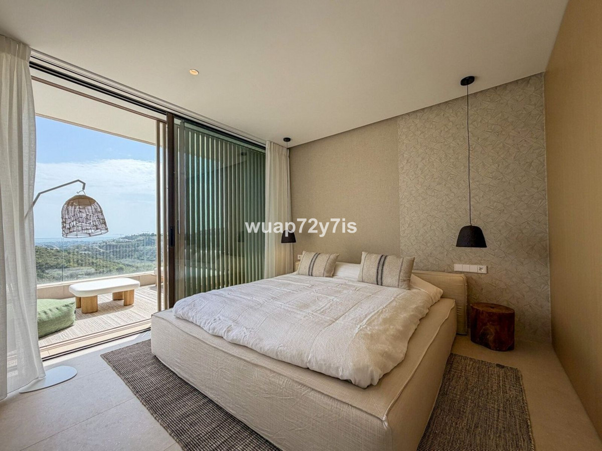 3 Bed Apartment for sale in La Quinta Costa Del Sol, Málaga, Spain