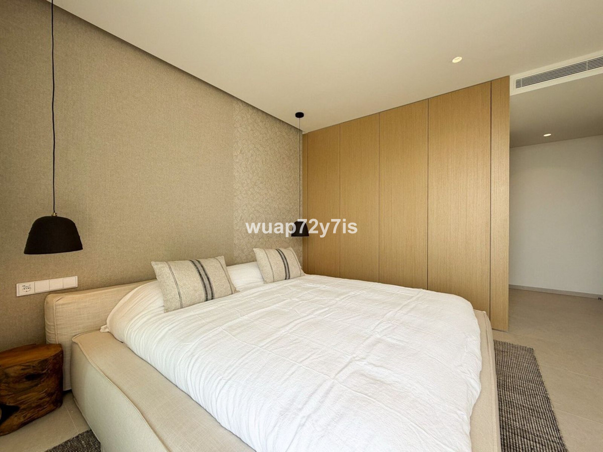 3 Bed Apartment for sale in La Quinta Costa Del Sol, Málaga, Spain