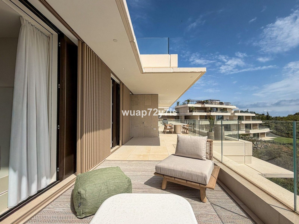 3 Bed Apartment for sale in La Quinta Costa Del Sol, Málaga, Spain