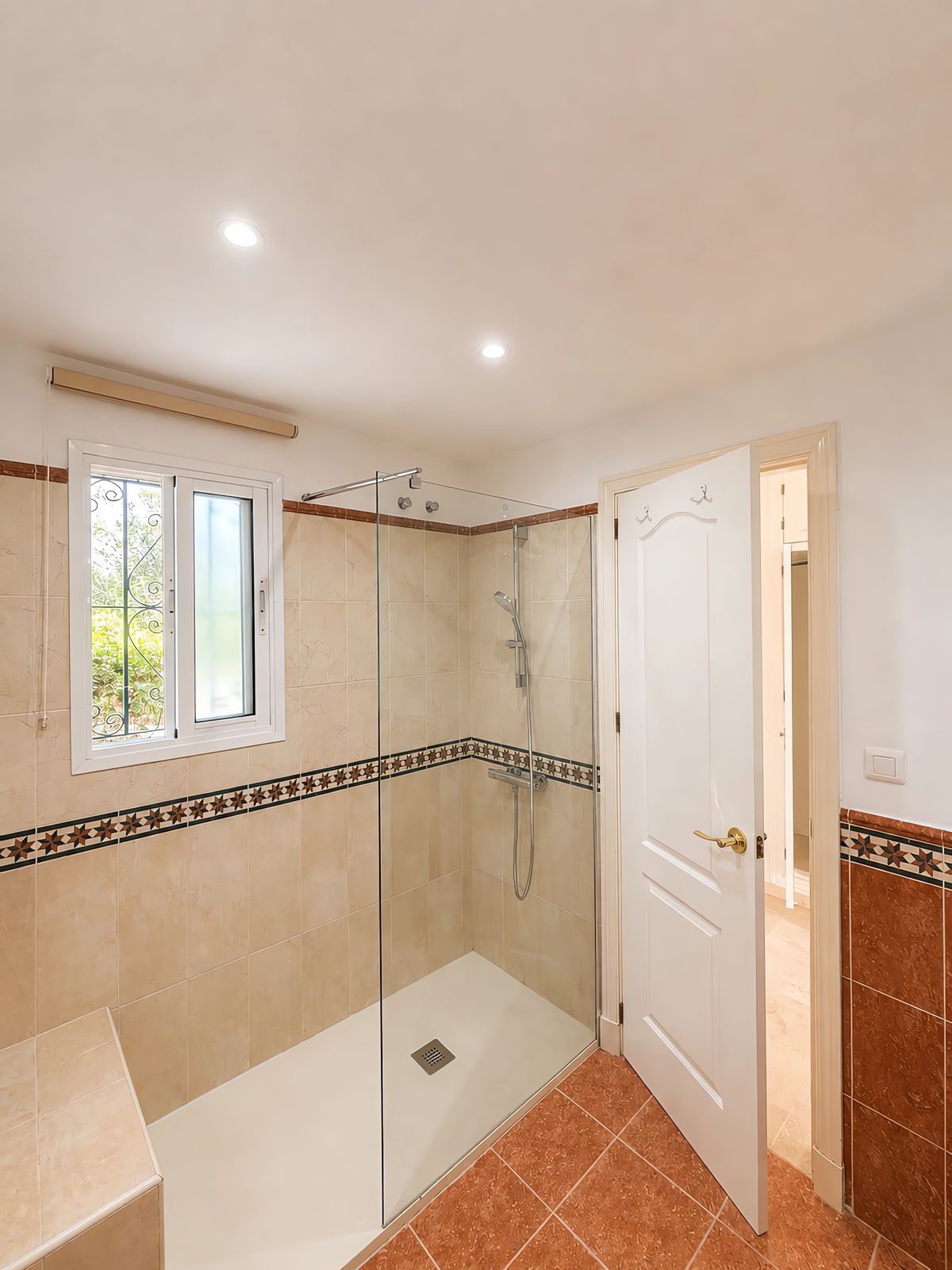 2 Bed Apartment for sale in Estepona Costa Del Sol, Málaga, Spain