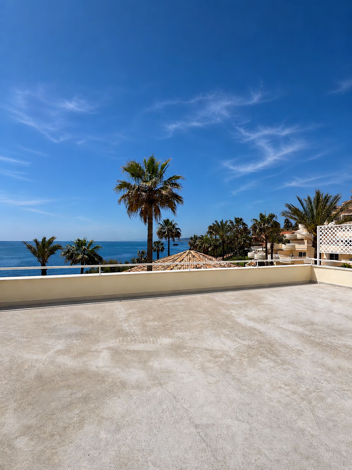 2 Bed Apartment for sale in Estepona Costa Del Sol, Málaga, Spain