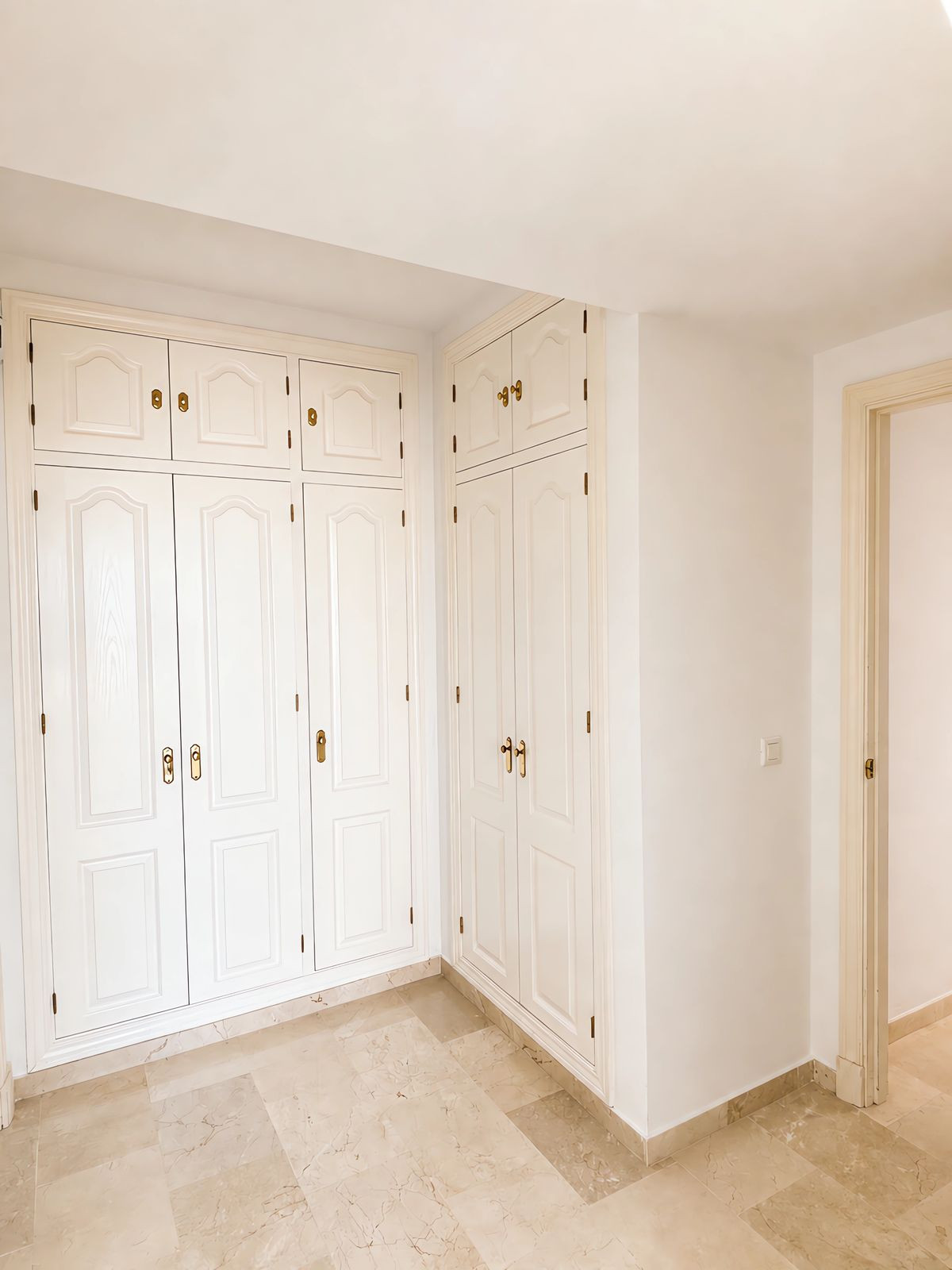 2 Bed Apartment for sale in Estepona Costa Del Sol, Málaga, Spain