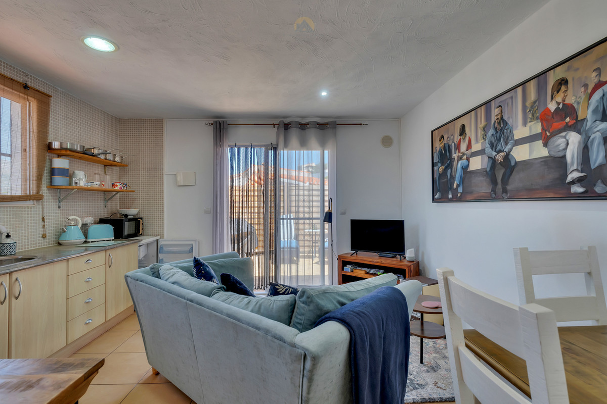 Se vende Villa - Chalet de 4 dormitorios en Costa Blanca, Alicante, España