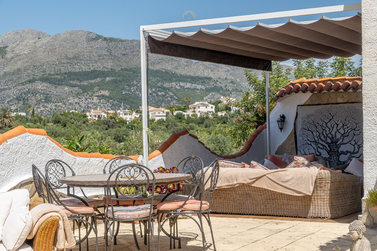 Se vende Villa - Chalet de 4 dormitorios en Costa Blanca, Alicante, España