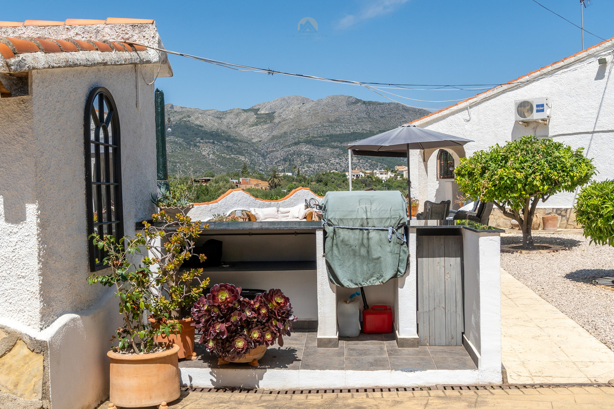 Se vende Villa - Chalet de 4 dormitorios en Costa Blanca, Alicante, España