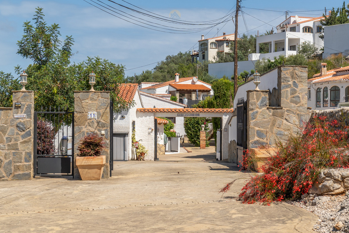 Se vende Villa - Chalet de 4 dormitorios en Costa Blanca, Alicante, España