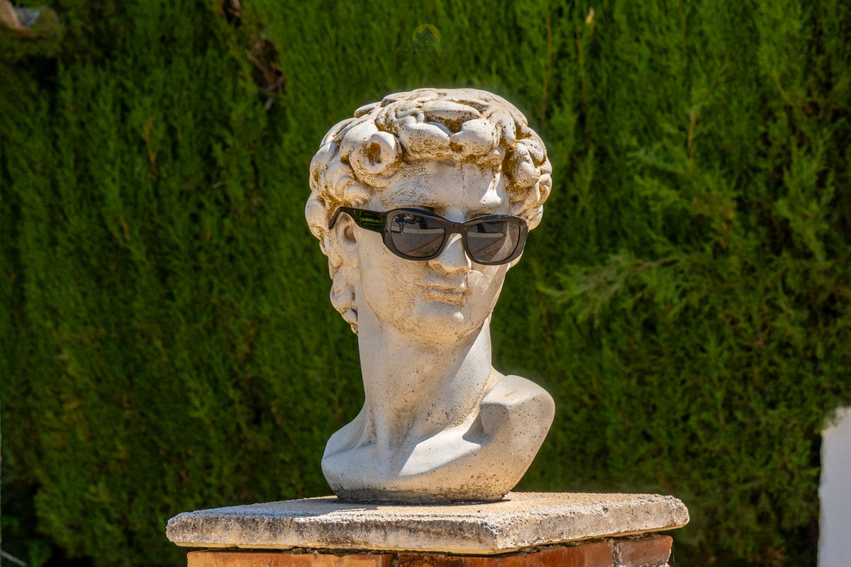 Se vende Villa - Chalet de 4 dormitorios en Costa Blanca, Alicante, España