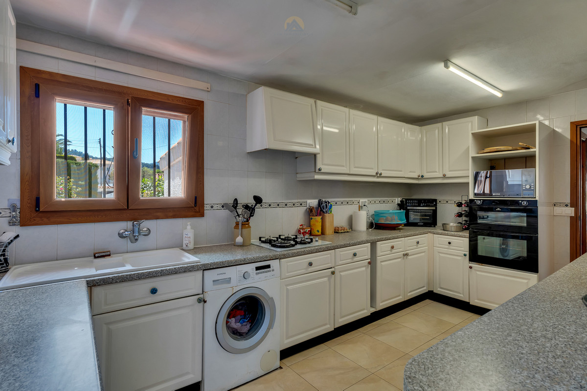 Se vende Villa - Chalet de 4 dormitorios en Costa Blanca, Alicante, España