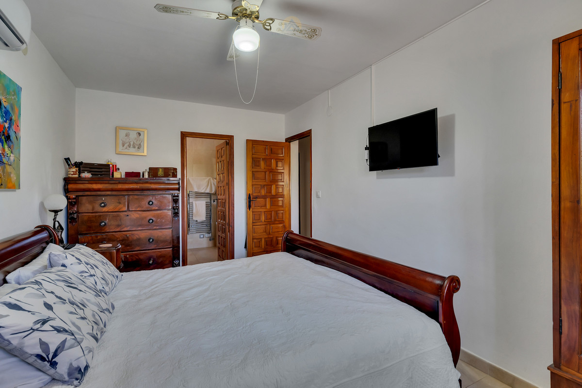 Se vende Villa - Chalet de 4 dormitorios en Costa Blanca, Alicante, España